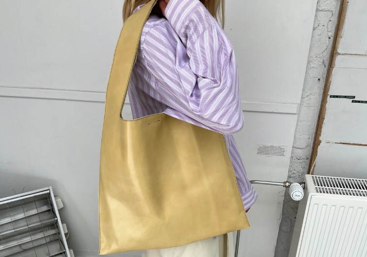 BUTTER YELLOW IN M02