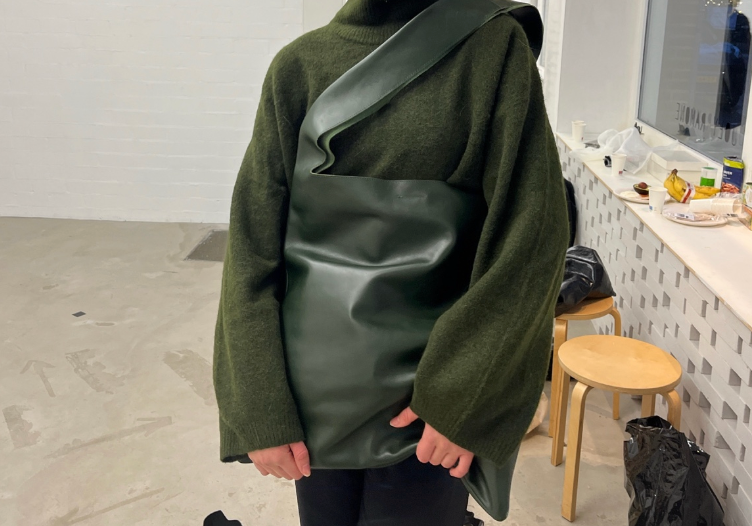 L03 IN DARK GREEN