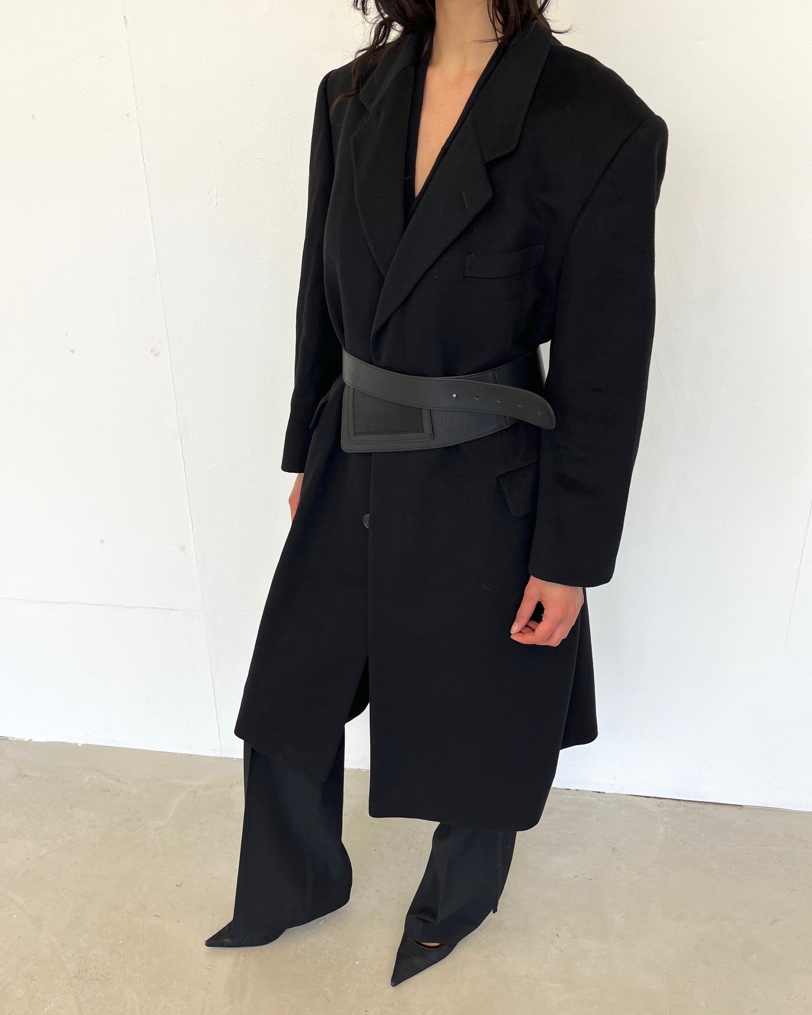 CASHMERE COAT WITH BELT