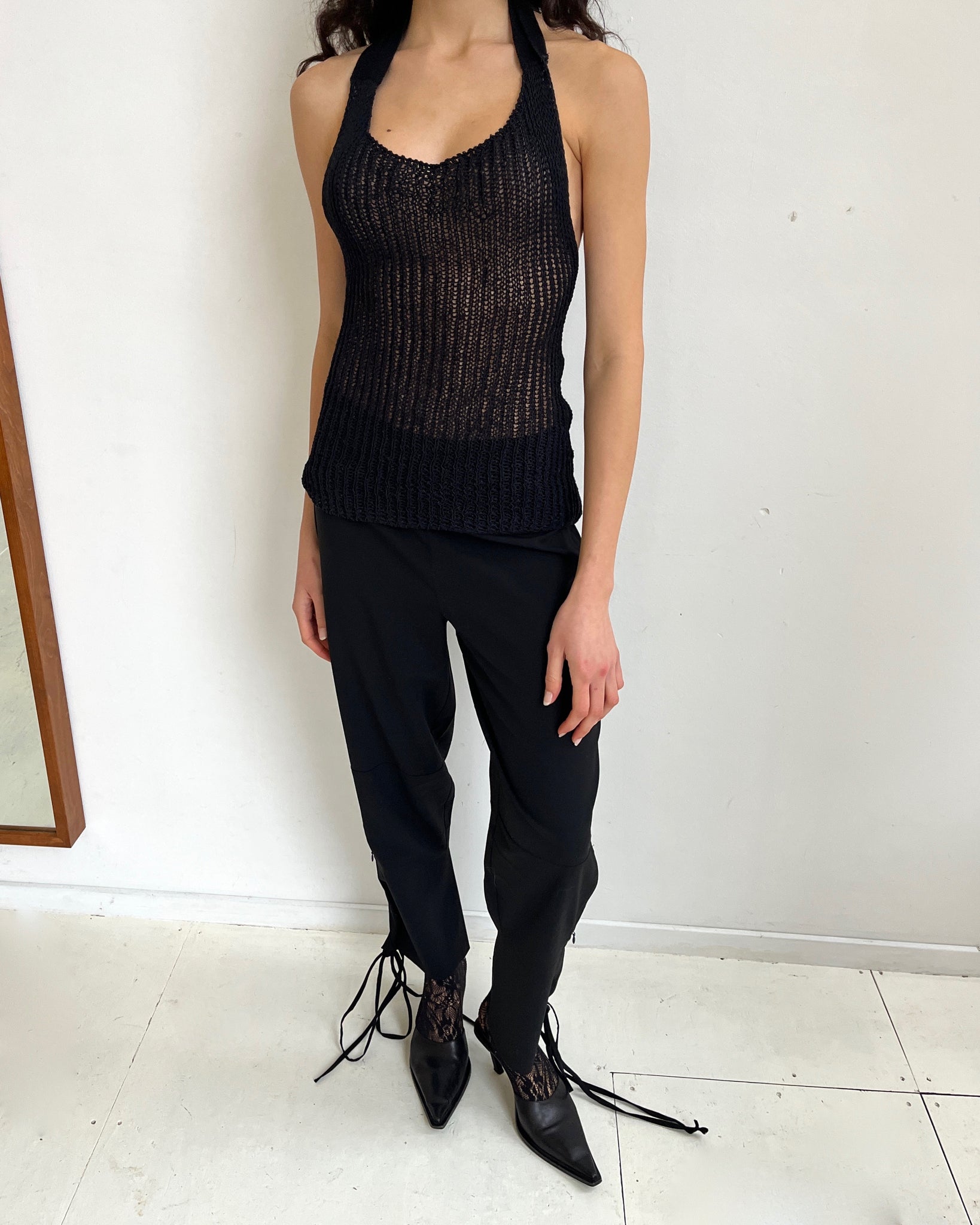 KNITTED HALTER TOP